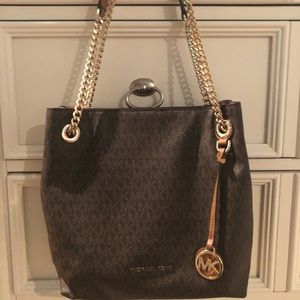 Micheal Kors Shoulder Bag
